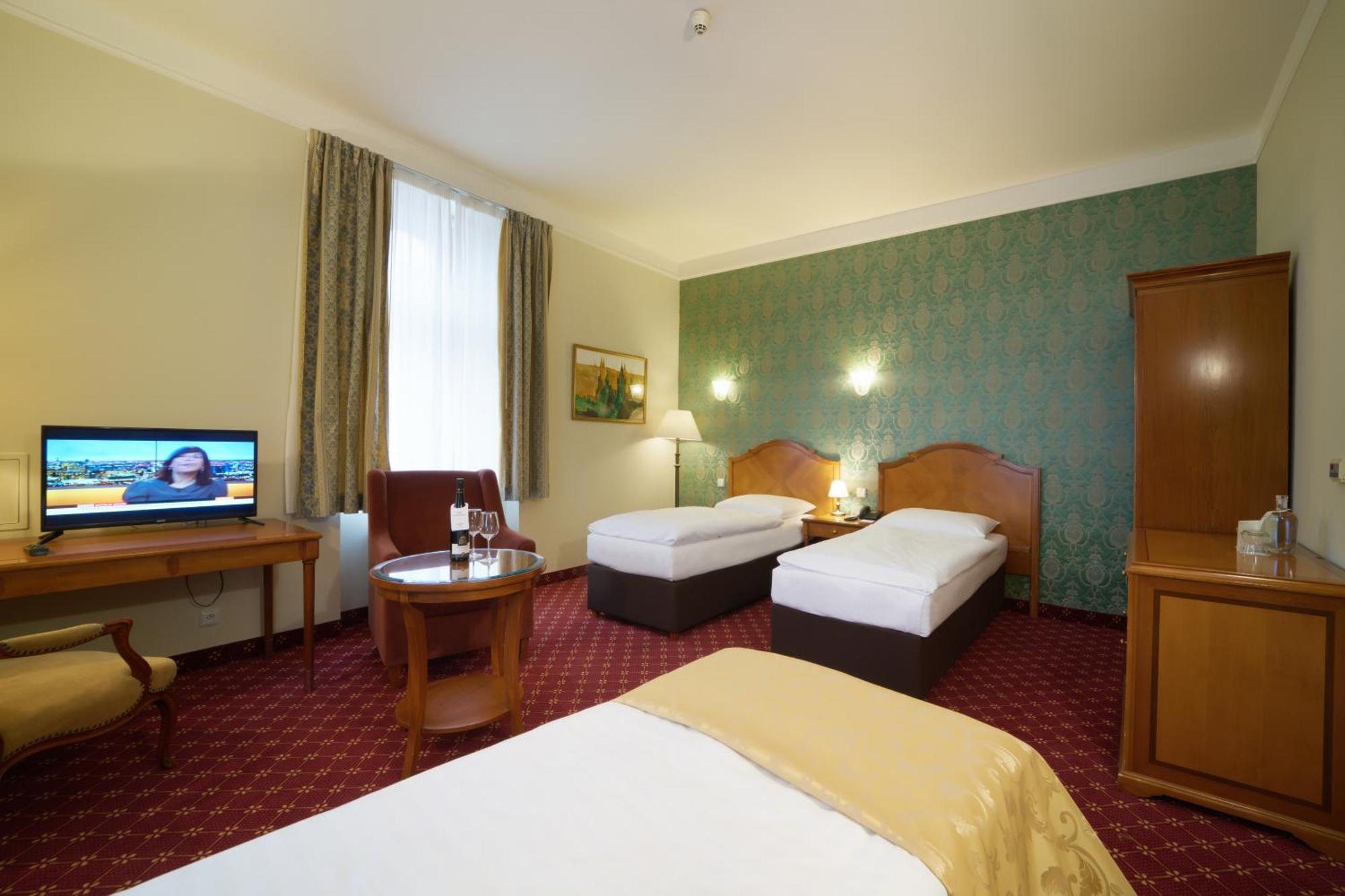 Standard Triple Room,1274863027:JPEG