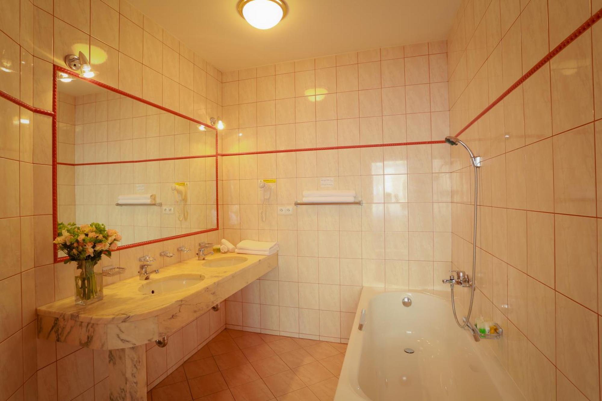 Junior Suite,1644402107:JPEG