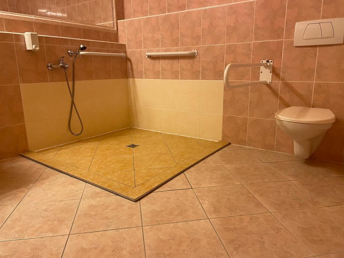 Twin Room Disability Access