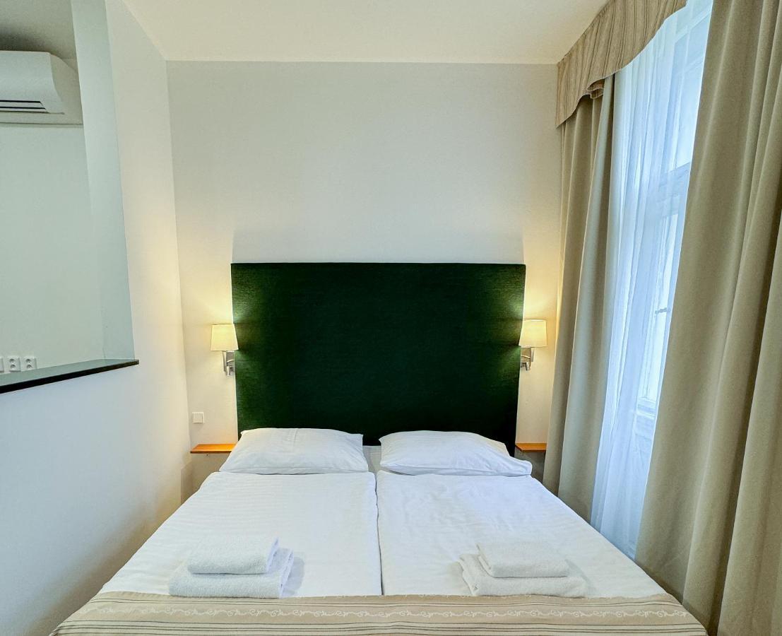 Comfort Room Street View