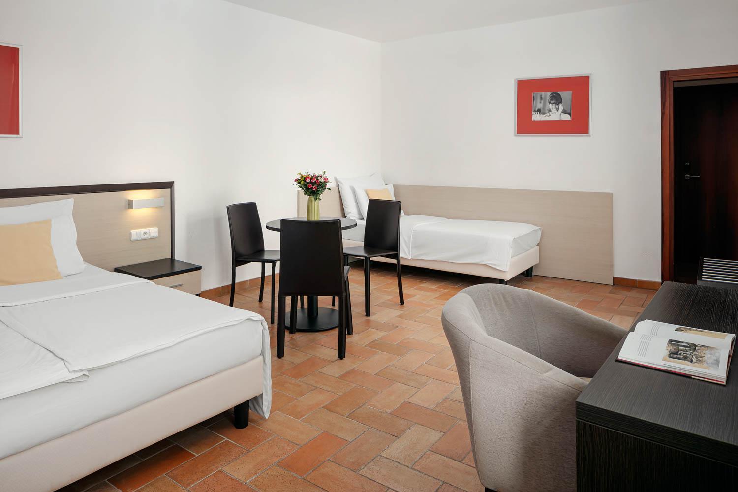 Triple Room