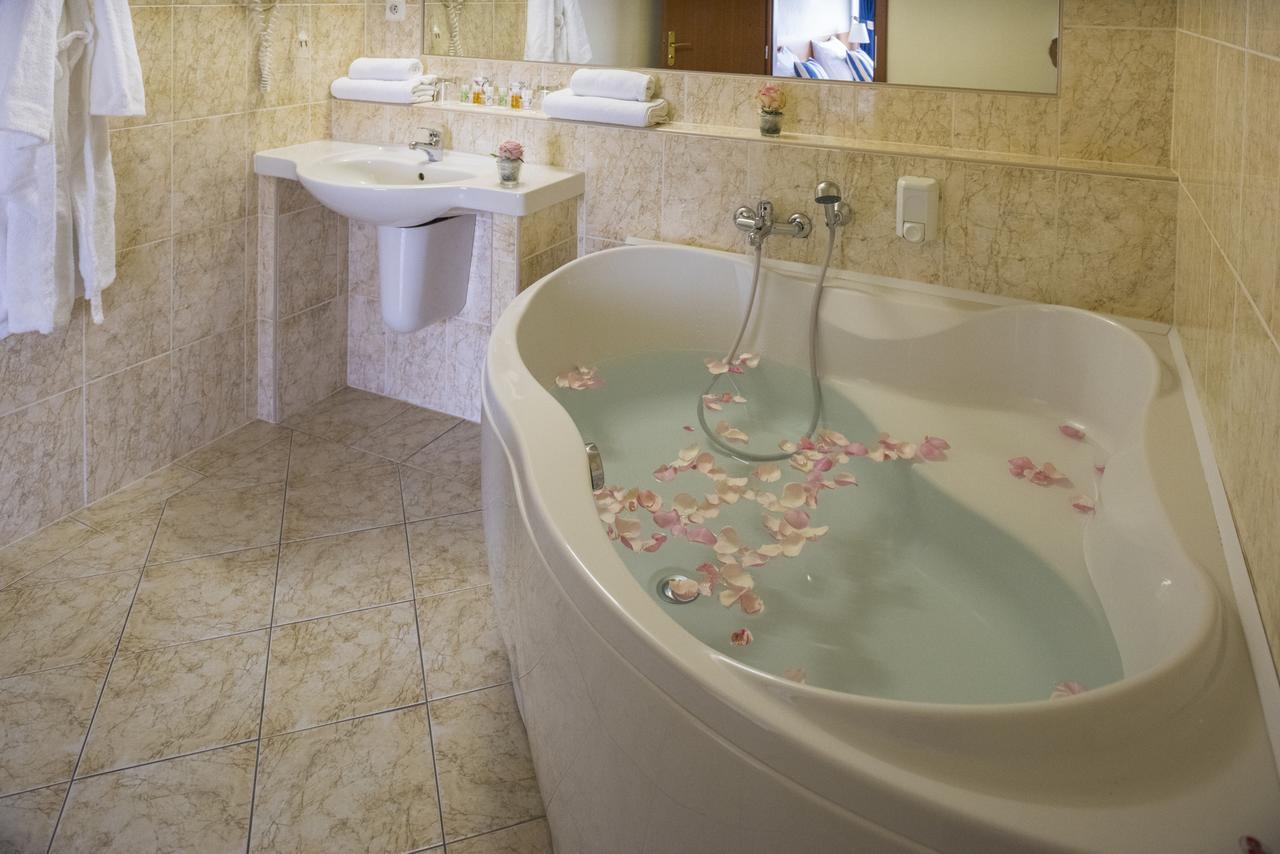 Superior Double or Twin Room Wellness