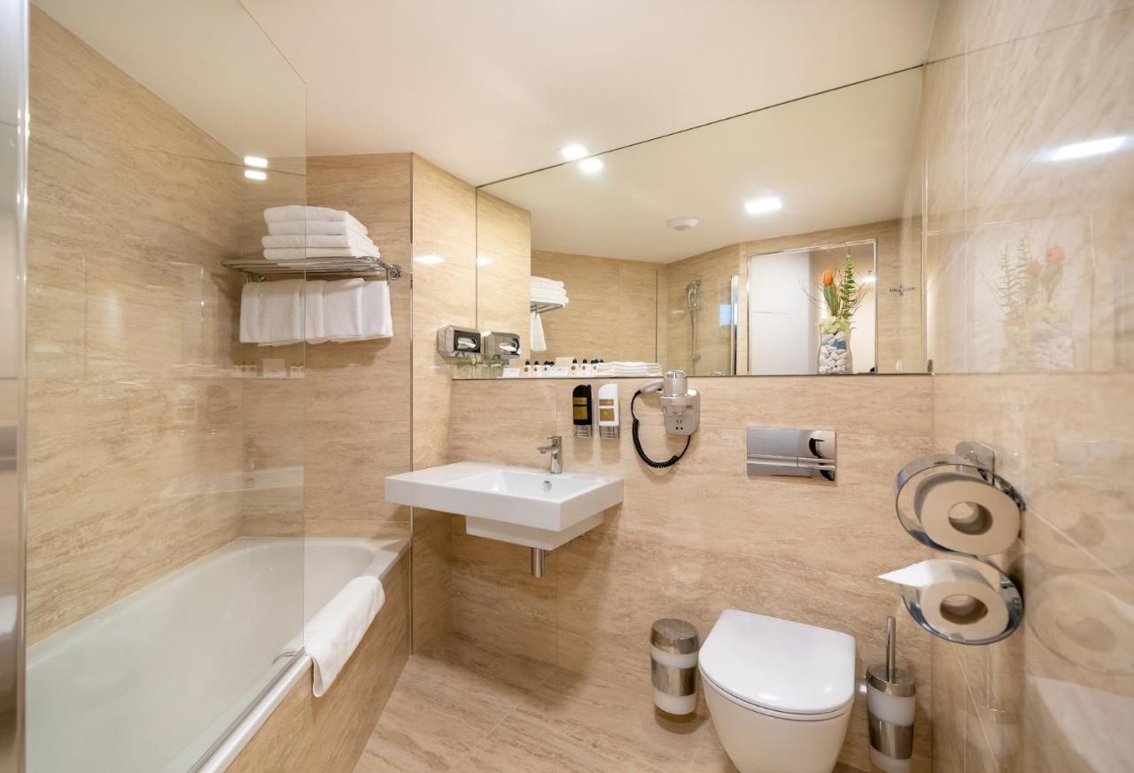 Triple Room,1433724607:JPEG