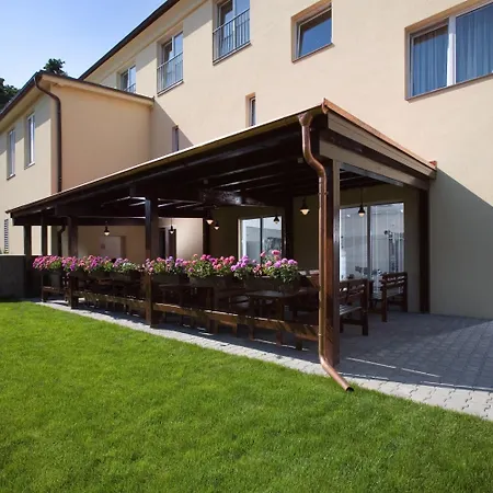 Dolce Villa-3